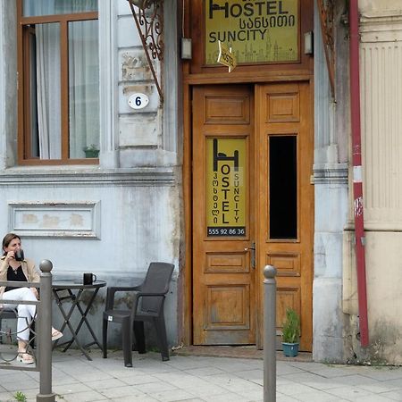 Hostel Suncity Batumi Exterior foto