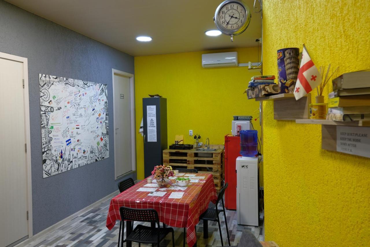 Hostel Suncity Batumi Exterior foto